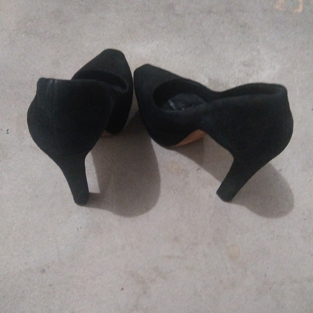 Name brand High heel shoes size 7
